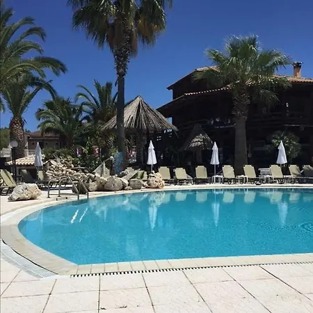 Tropicana Apartmanhotel Laganász